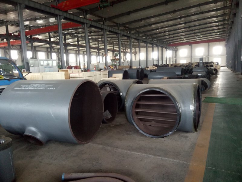 1553255803209180.jpg 管線鋼柵欄三通